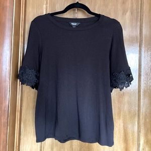 Black lace sleeve Simply Vera top Size Small
